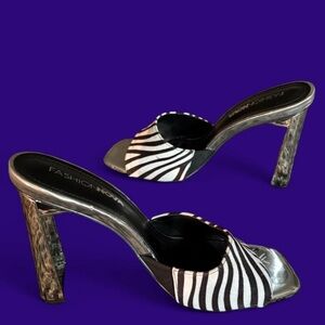 Fashion Nova Black & White Zebra Slide Heels